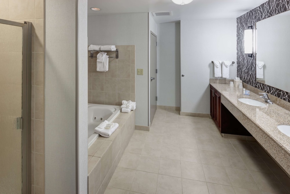 Hilton Garden Inn Nashville-Vanderbilt 12/65