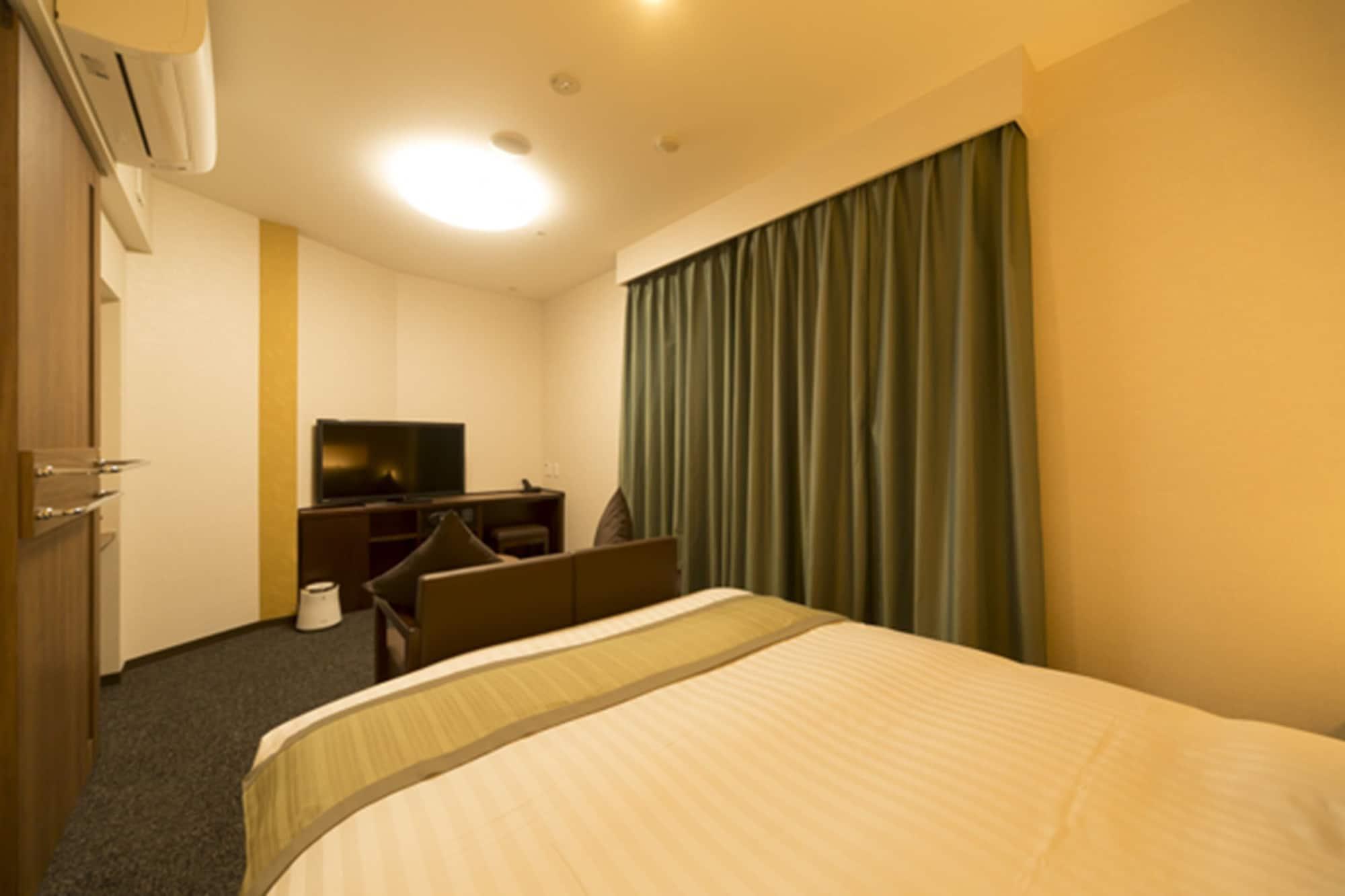 Room, Semi Double Bed, Myojin no Yu Dormy Inn Premium Kanda 7/8