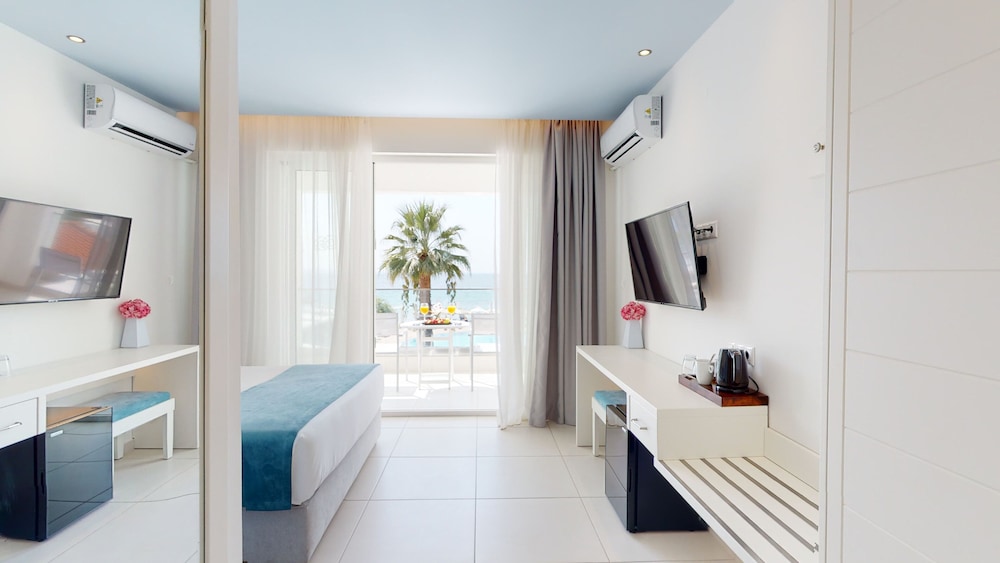 Acrotel Lily Ann Boutique Hotel 15/70