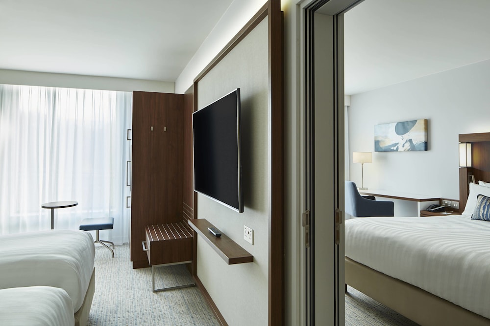 Courtyard by Marriott Luton Airport 13/57