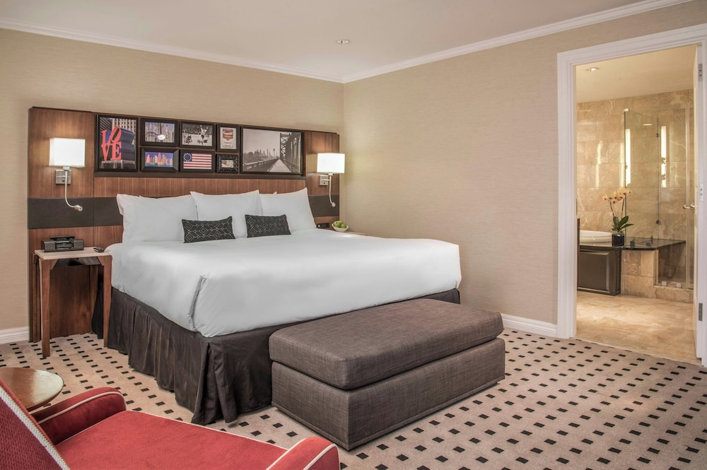 Room at The Warwick Hotel Rittenhouse Square Philadelphia, PHILADELPHIA - PA