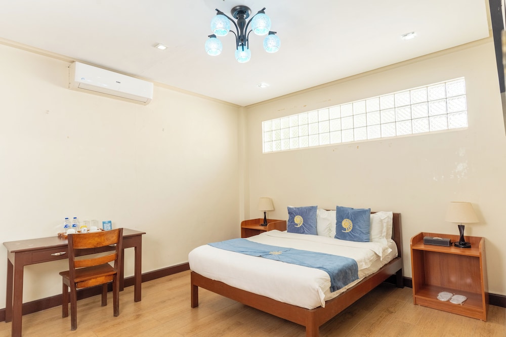 Family, Studio, Suite, 1 Queen and 1 Single Bed