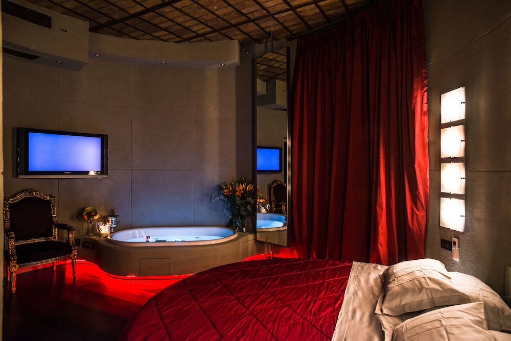 Mdm Luxury Rooms Guest House 10/50