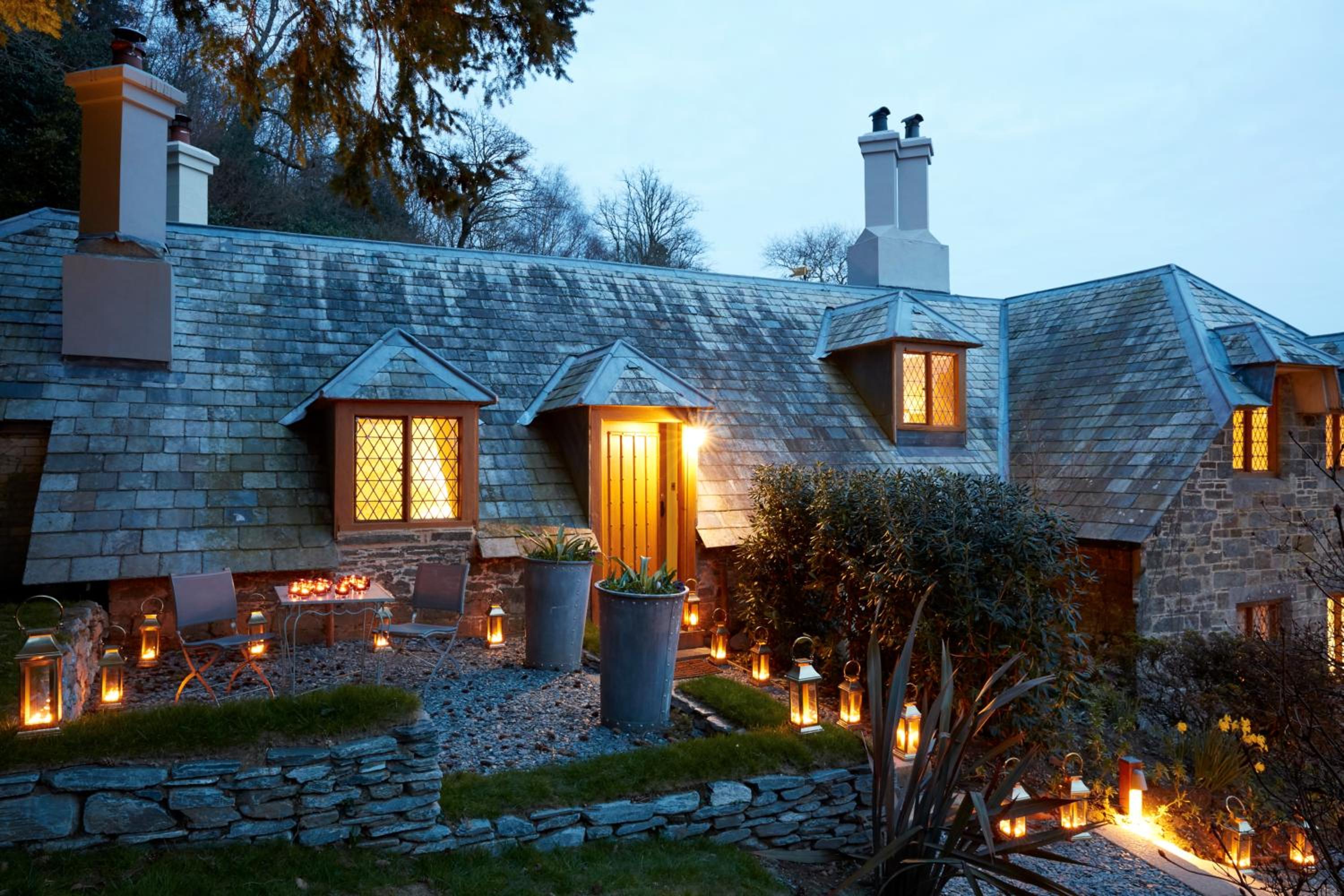 Hotel Endsleigh 43/50