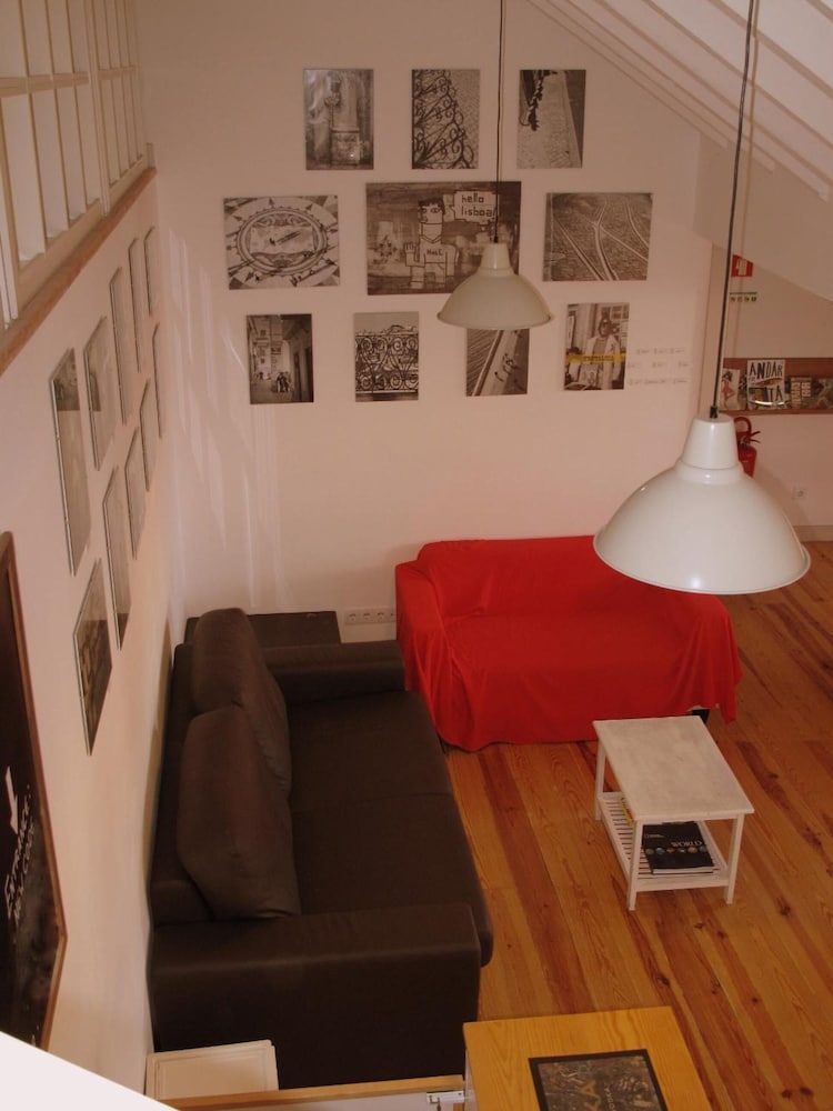 Inn Possible Lisbon Hostel 32/50