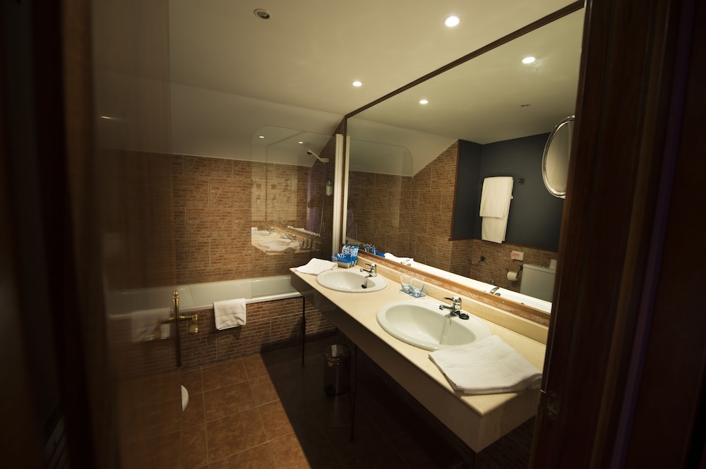 Hotel Segovia Sierra de Guadarrama 50/50