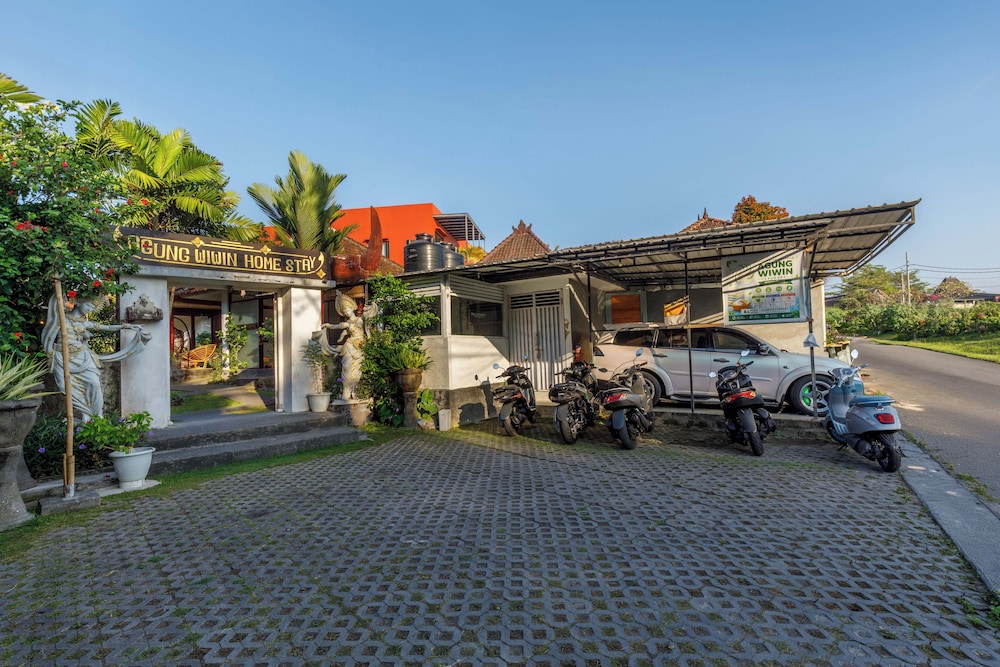 Agung Wiwin Homestay by ZUZU 53/63