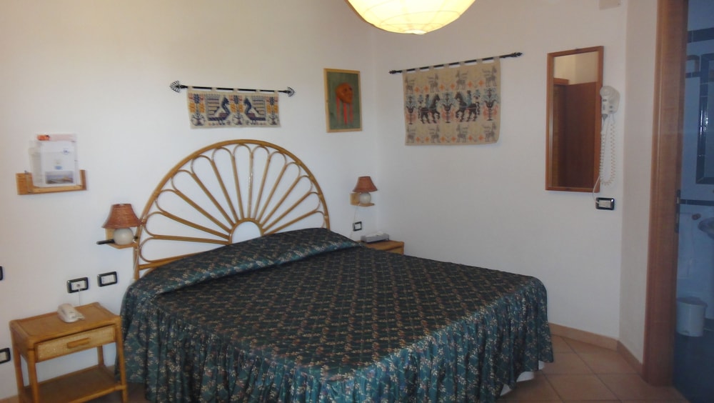 Aparthotel Domus De Janas Sul Mare 8/50