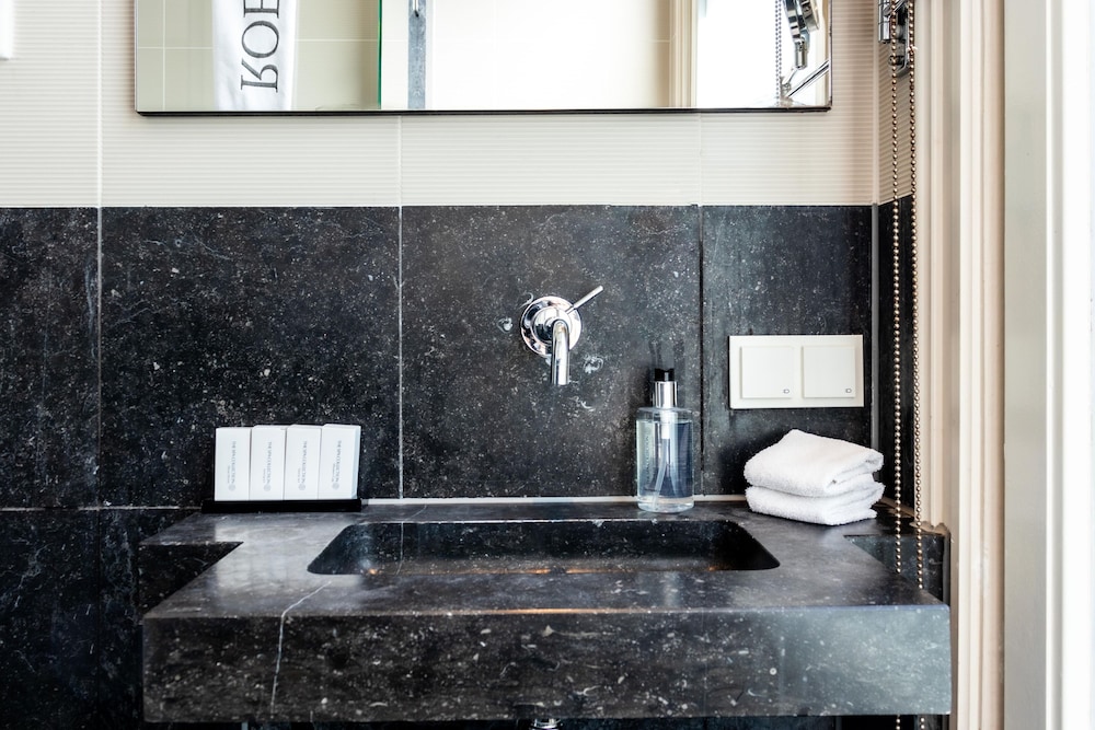 غرفة بسرير كوين، Hotel Roemer 4/6