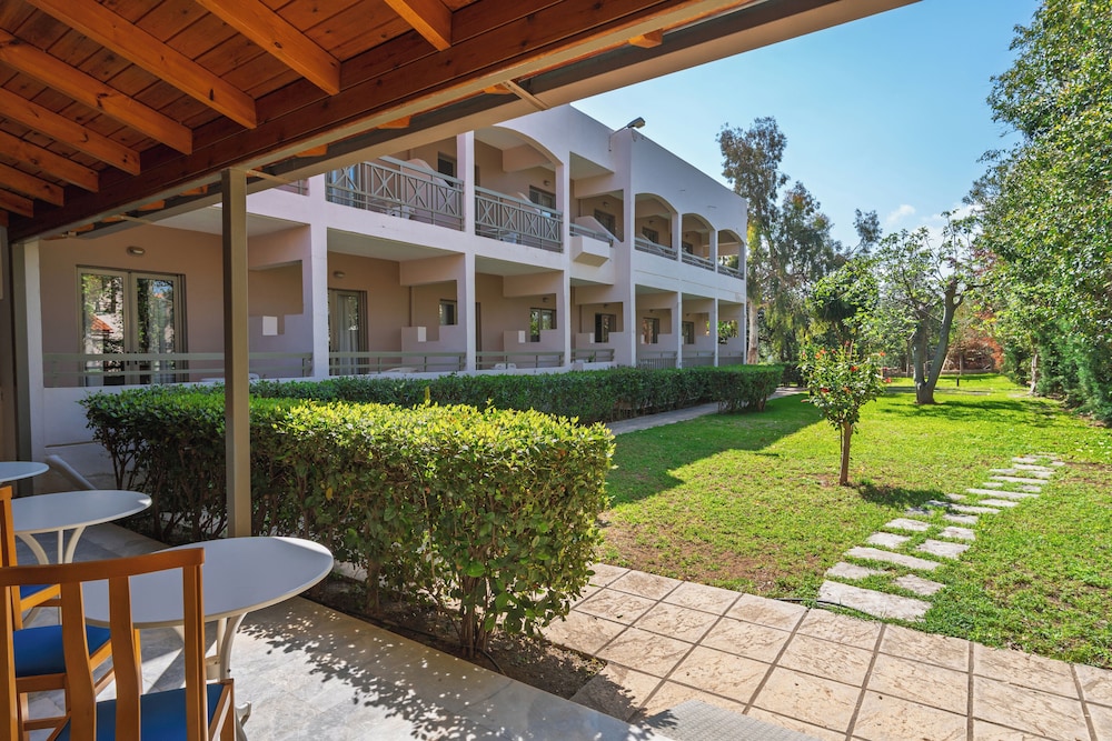 Pantheon Hotel 42/49