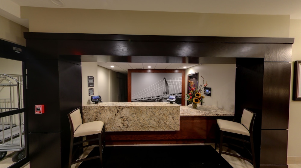 Staybridge Suites Ann Arbor Univ of Michigan 4/54