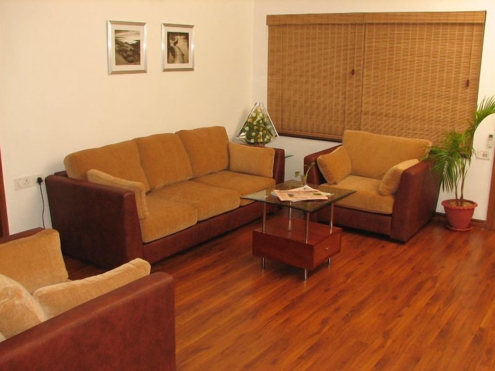 PERFECT HAVEN-EGMORE 13/24