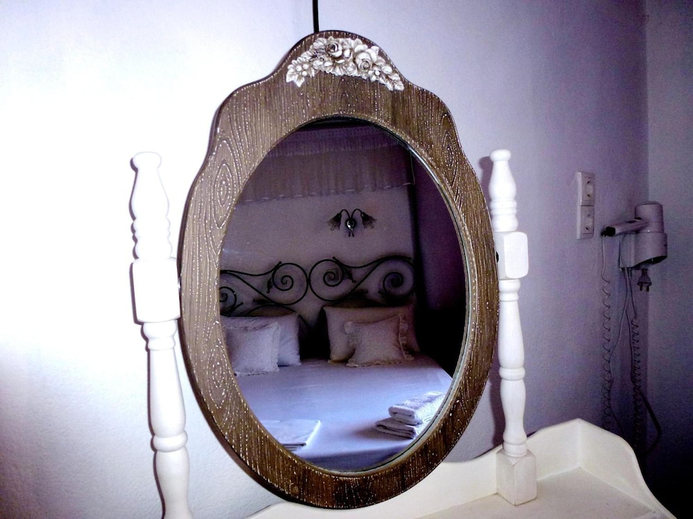 Atalos Suites 11/50