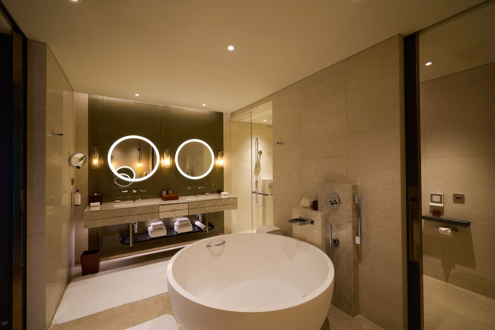 Grand Hyatt Jeju 50/50