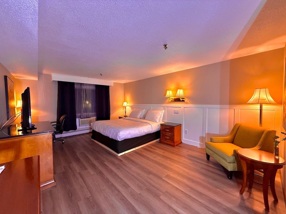 Presque Isle Inn and Convention Center 12/48