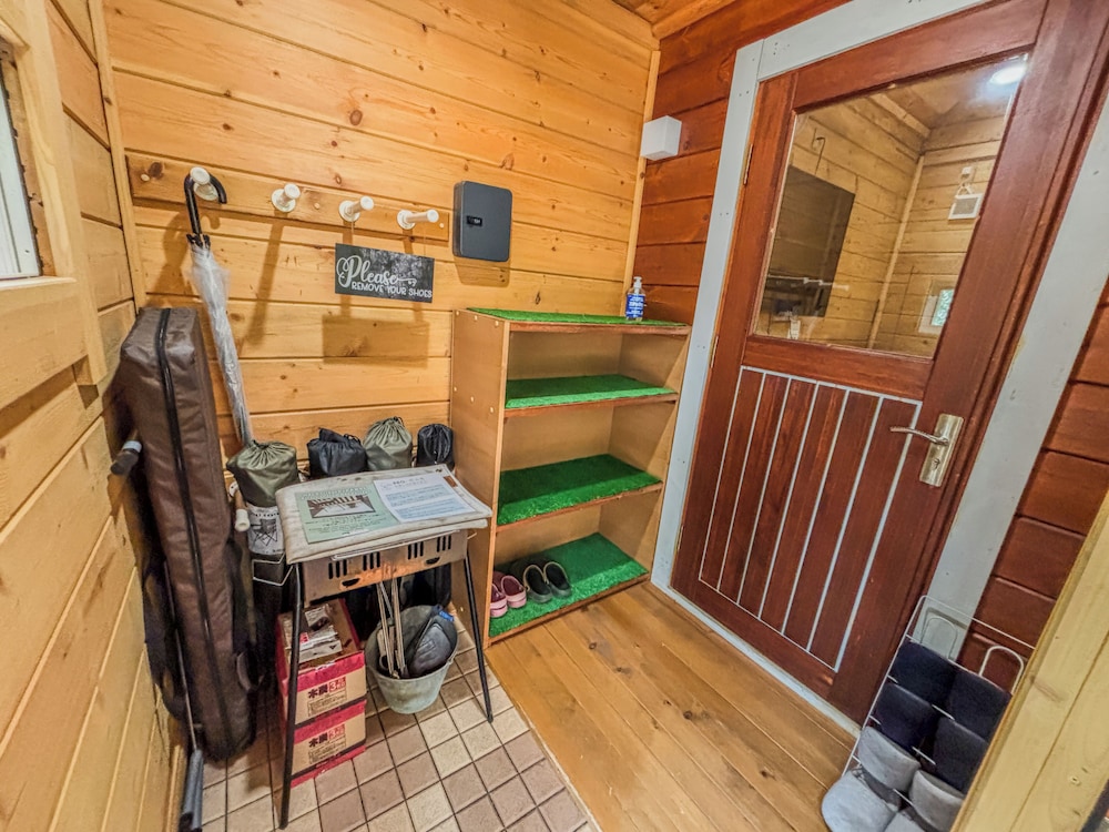 Hal Cottage 45/45
