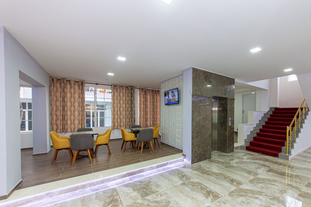 Esal Hotel 30/39