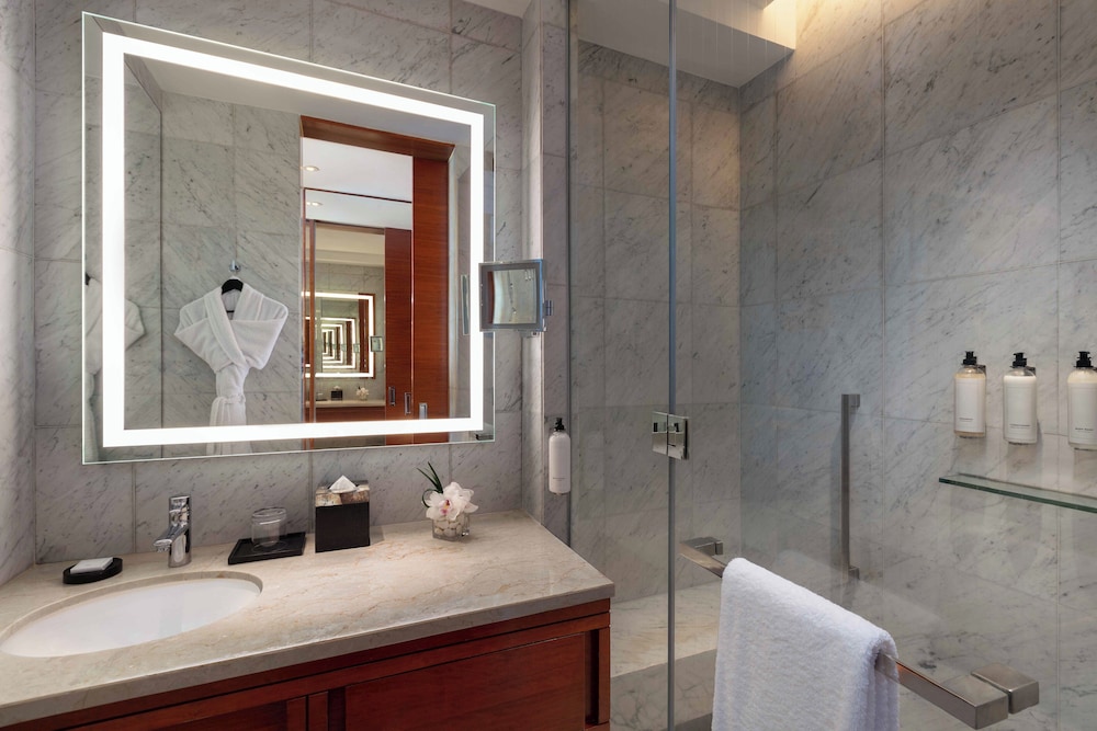 Grand Hyatt Manila 72/72