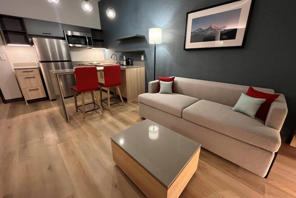 Hawthorn Extended Stay by Wyndham Leavenworth 44/61