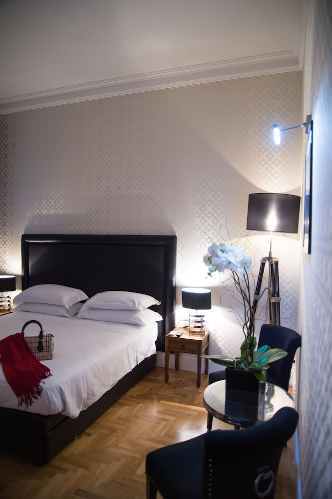 Minerva Relais 5/46