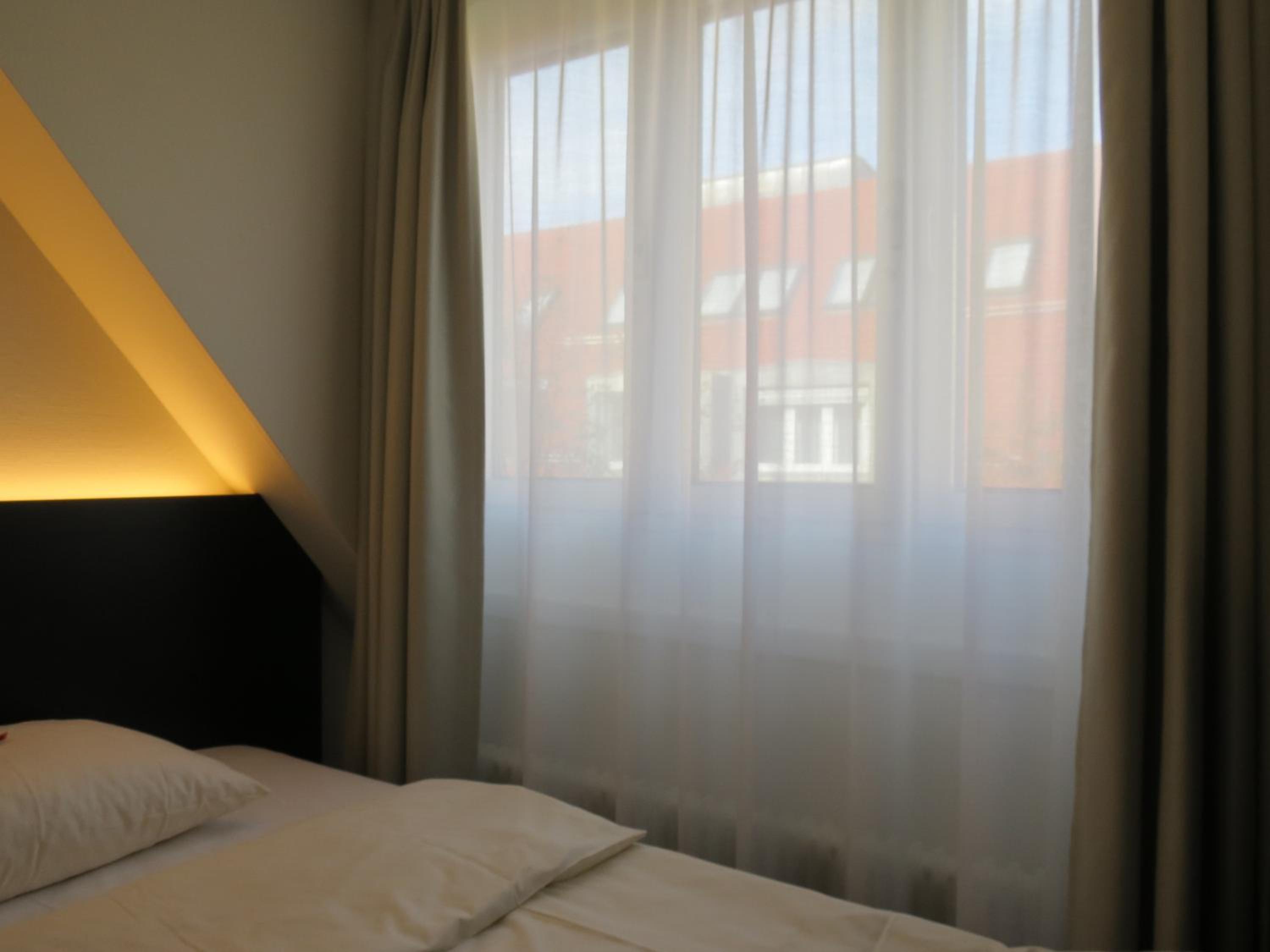 غرفة كومفورت مفردة، Comfor Hotel 4/12