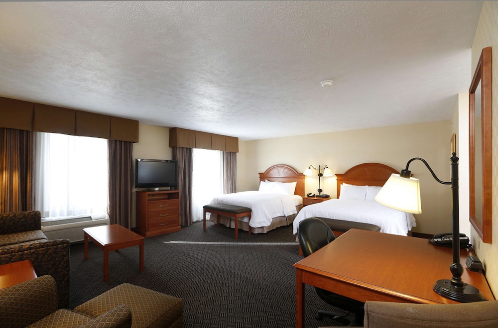 Hampton Inn Waterloo Cedar Valley 24/55