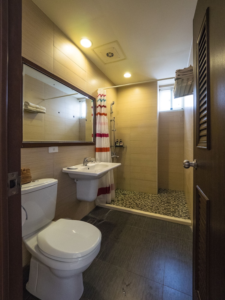 Lovesea 126 House Inn 43/44
