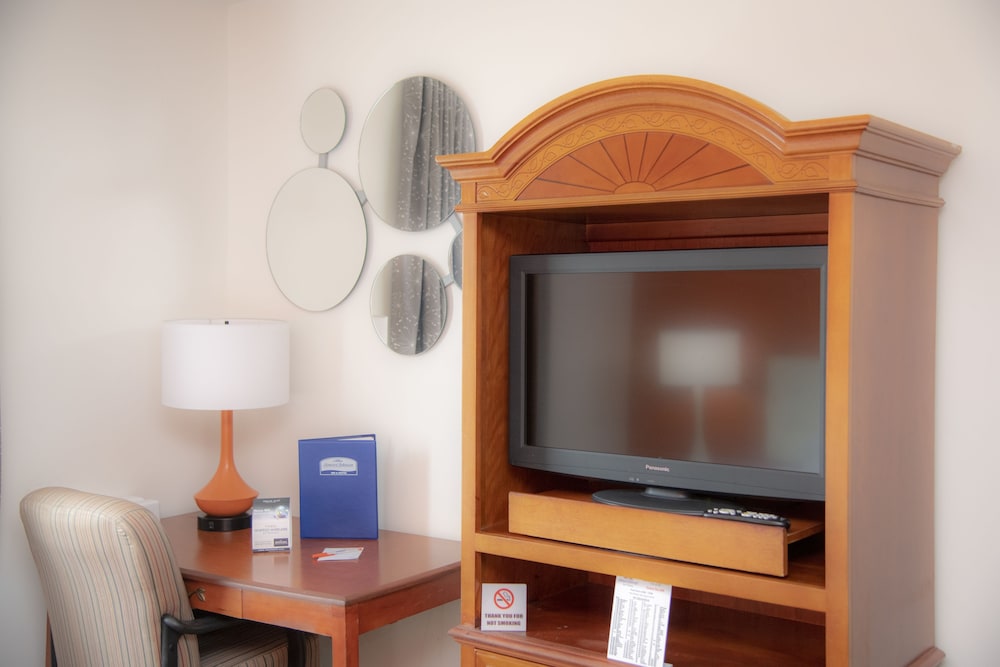Howard Johnson By Wyndham Allentown Dorney Hotel Suites 26/36