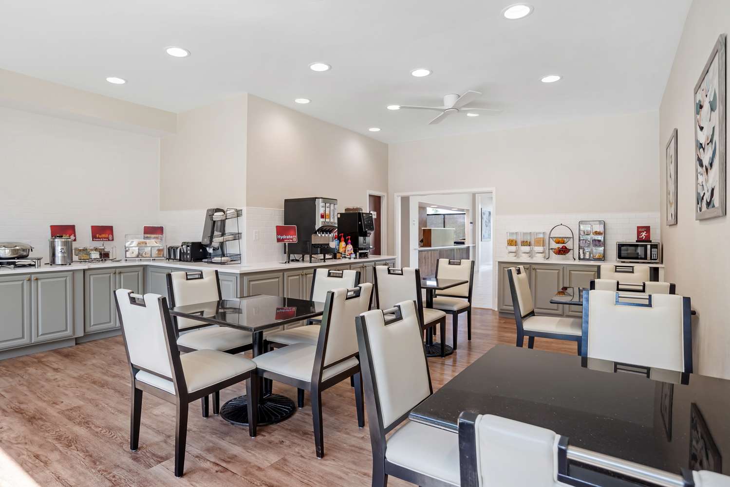 Best Western Plus Two Rivers Hotel & Suites 31/35