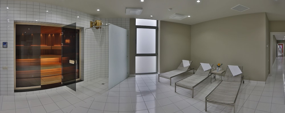 Homebridge Hotel Apartments 23/47