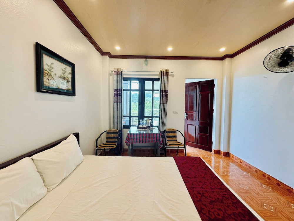 Tuan Ngoc Hotel 12/72