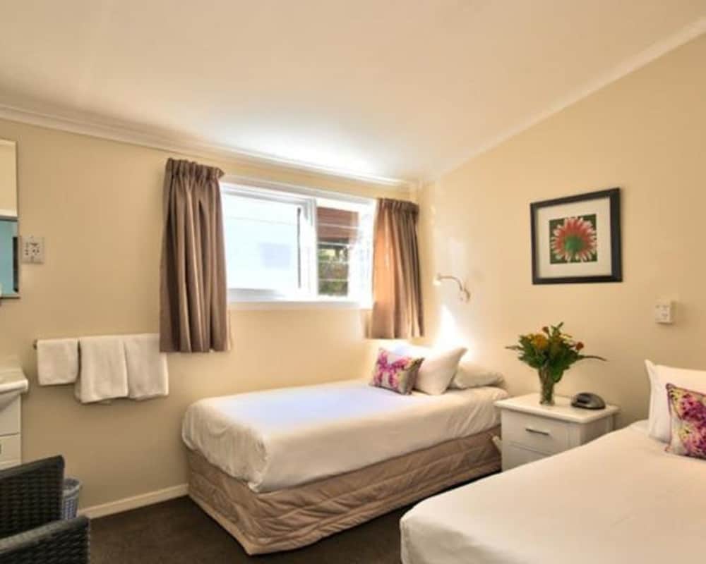 Melbourne Lodge 21/66