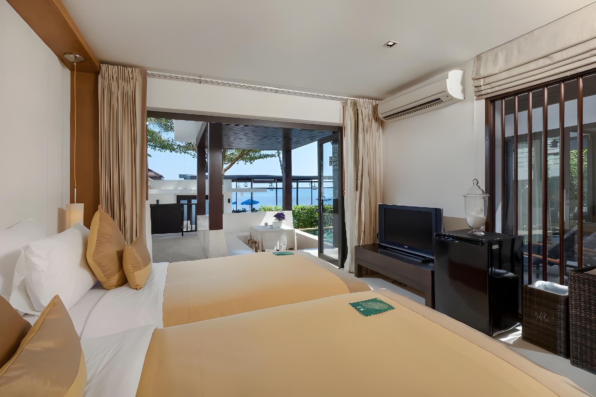 3 Bedrooms, Pool, Suite, Villa, Single Bed, Beach Front