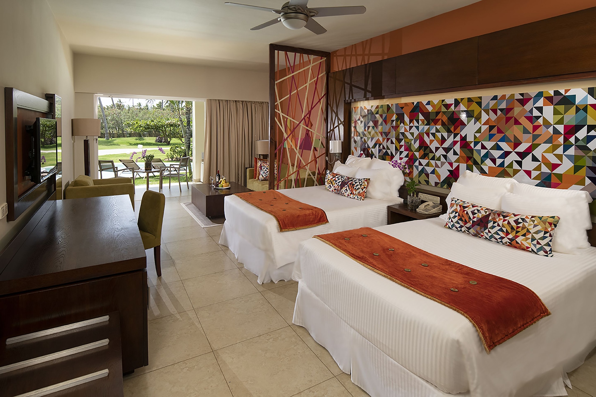 Xhale Club, Junior Suite, 2 Double Beds, Tropical View