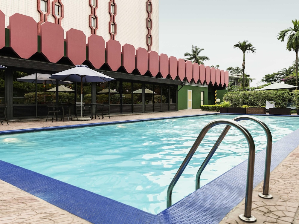 ibis Douala 38/65