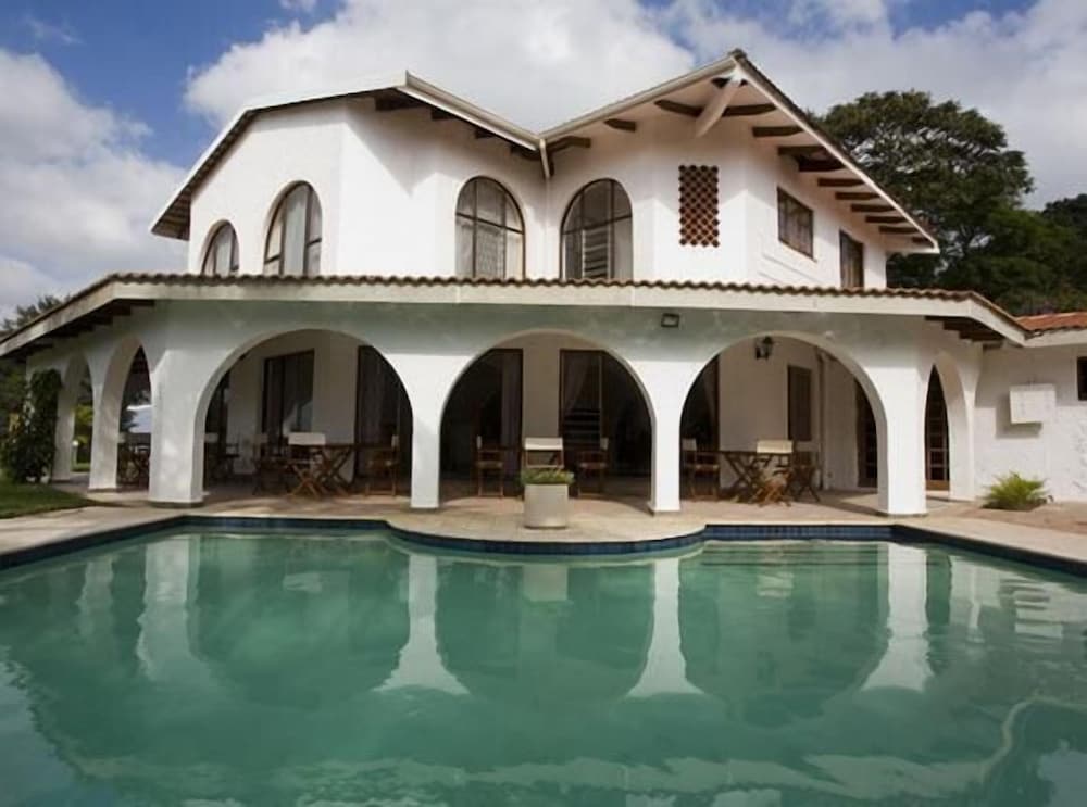 Bizafrika Guest Lodge &amp; Conference Center 1/50