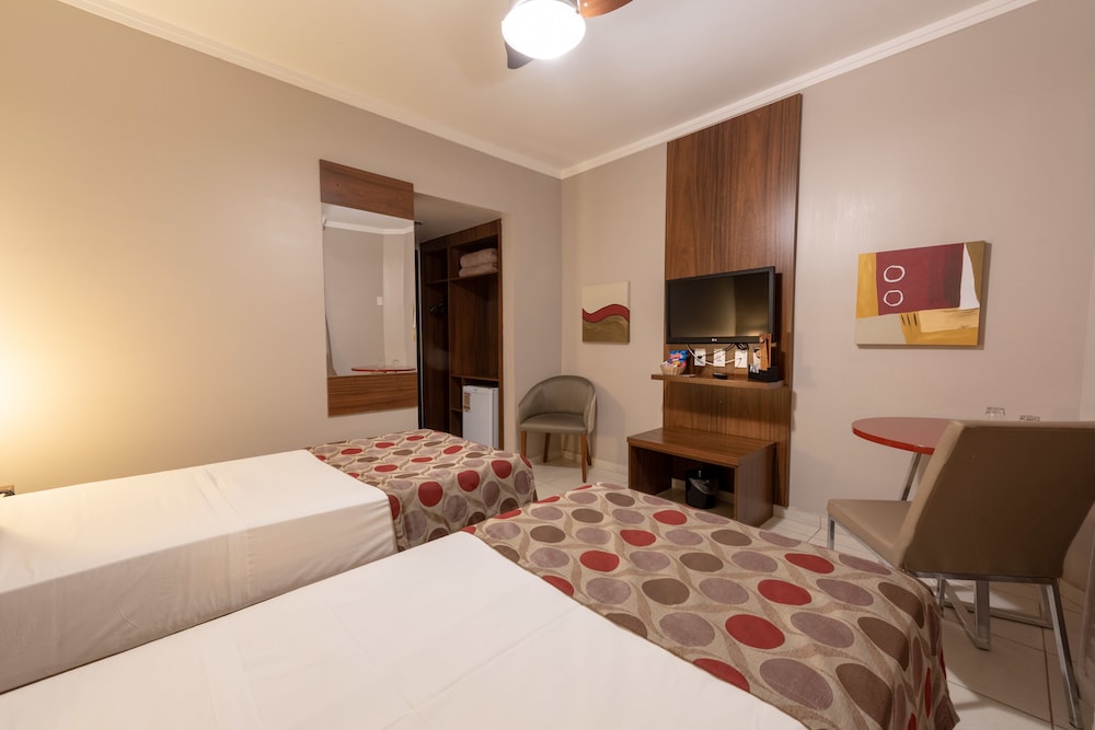 Class Hotel Pouso Alegre 18/50
