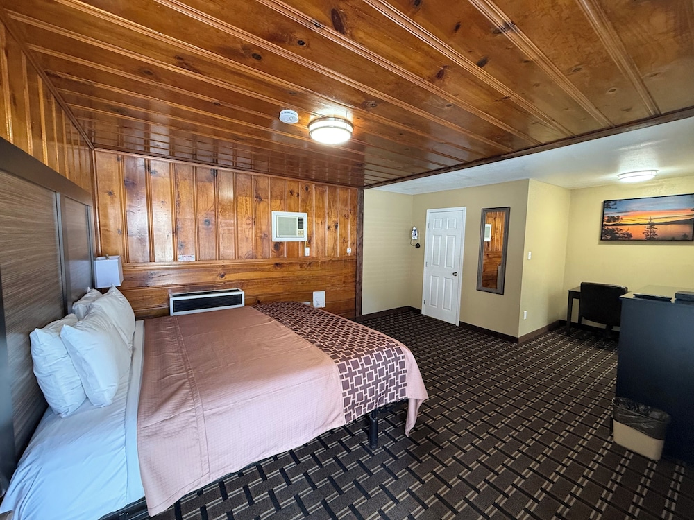 Pinewood Inn 20/55