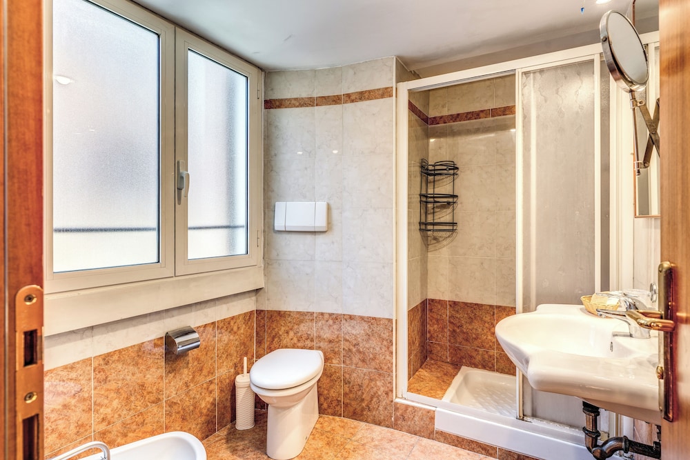 Orlanda Hotel 45/50