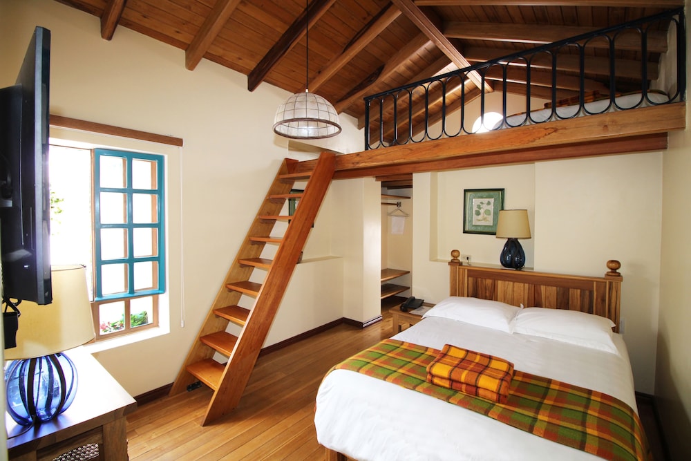 Vieja Cuba Hotel 22/60