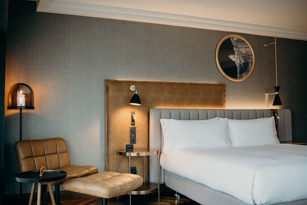 Hilton Frankfurt City Centre 23/88