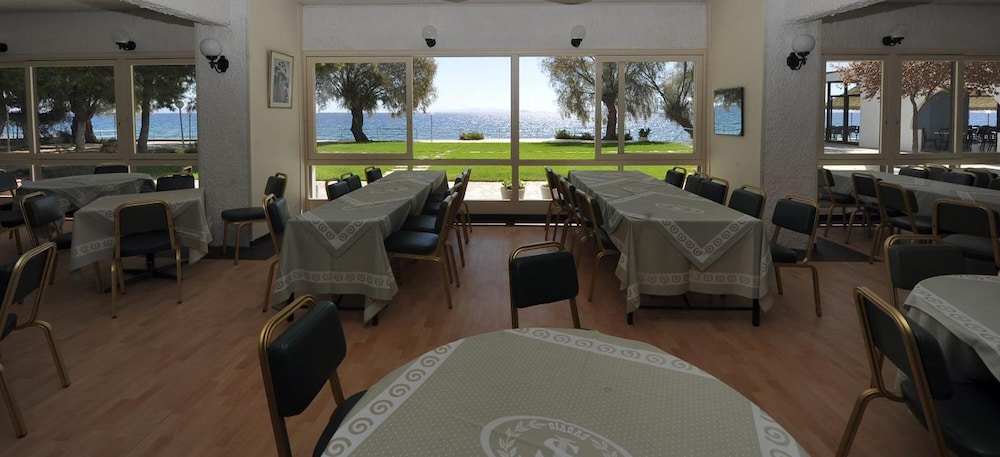 Siagas Beach Hotel 35/47