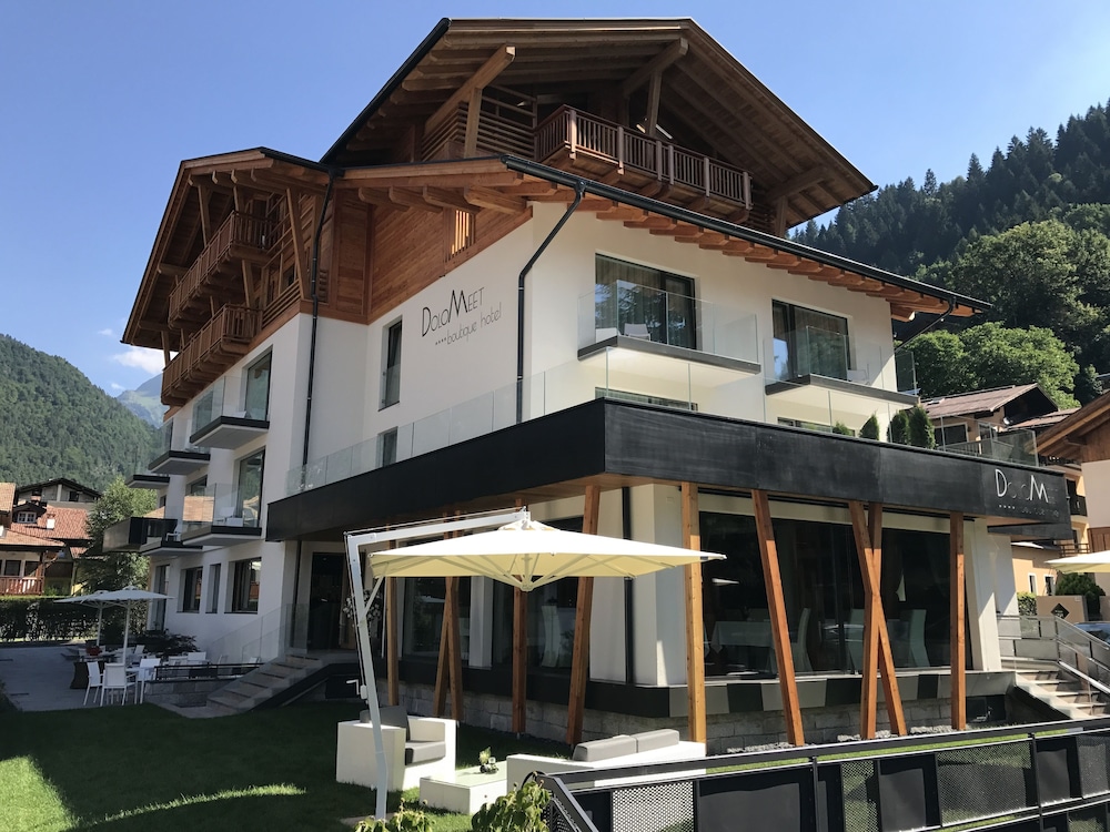 Dolomeet Boutique Hotel 3/50