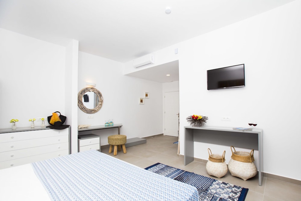 Lindos Portes Suites 7/45