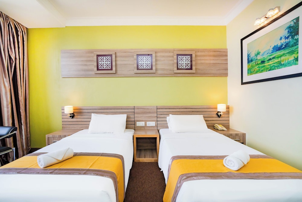 Hig Hotel 34/73