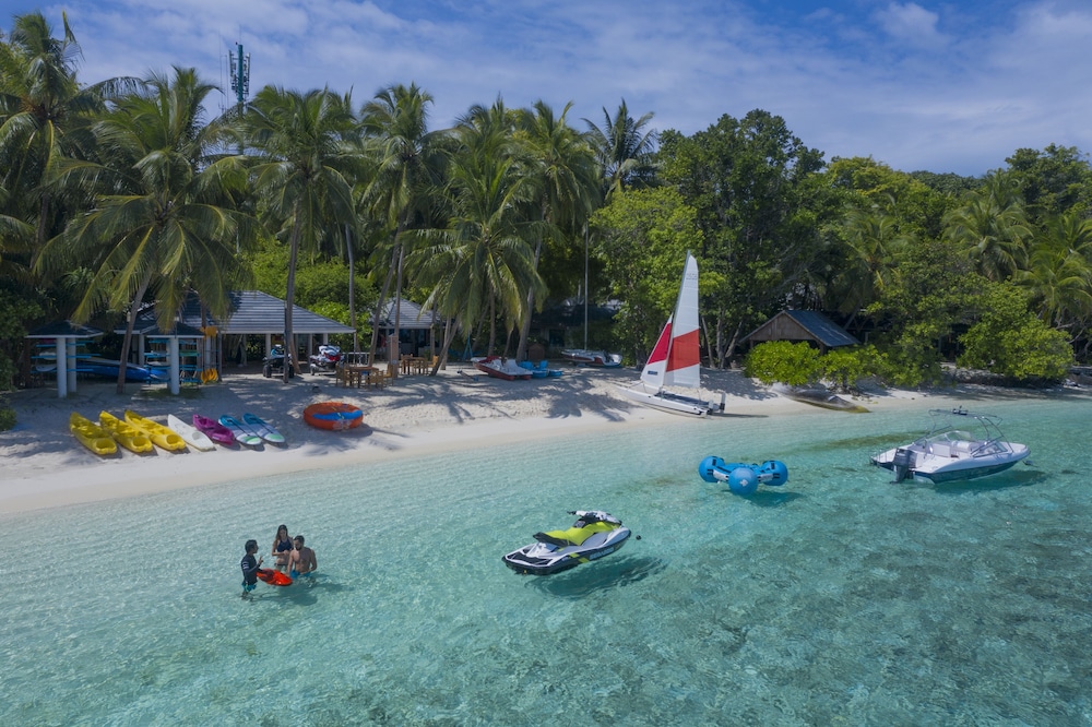 Royal Island Resort and Spa 68/78