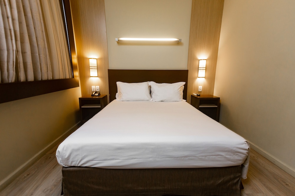 Hotel Master Cosmopolitan 6/48