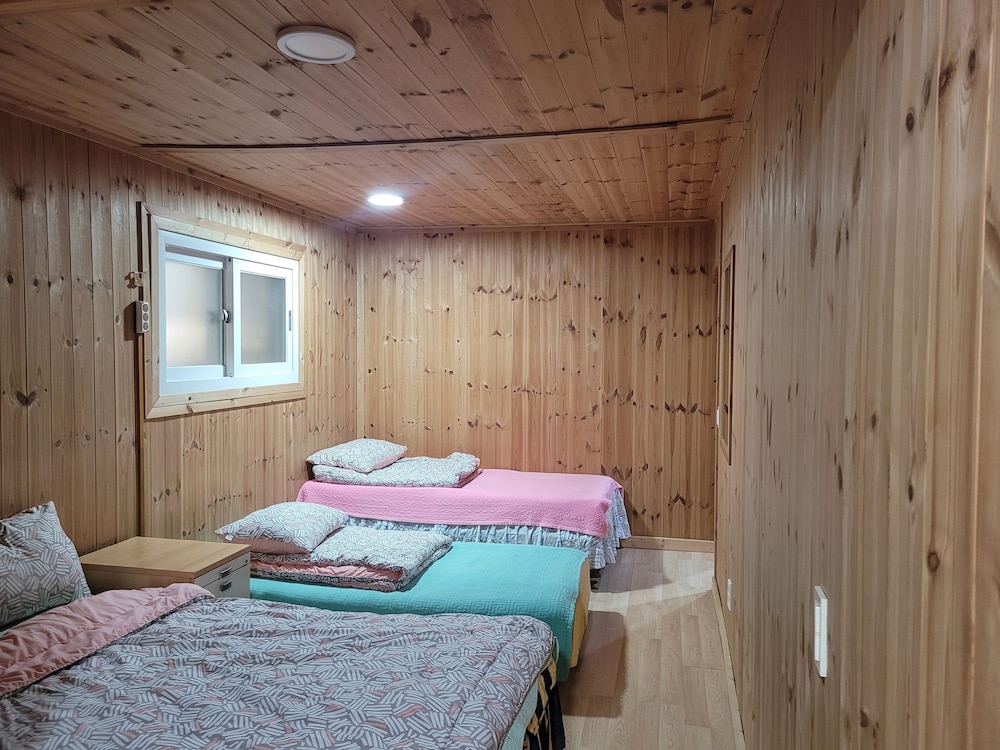 Vision Guest House 17/50