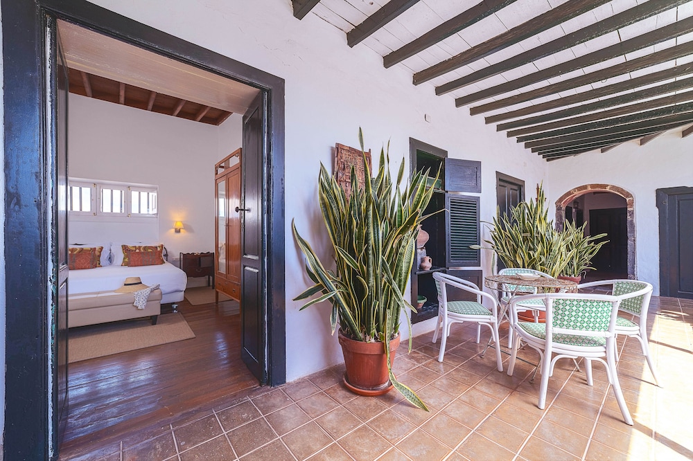 Hotel EL GRIFO 30/71