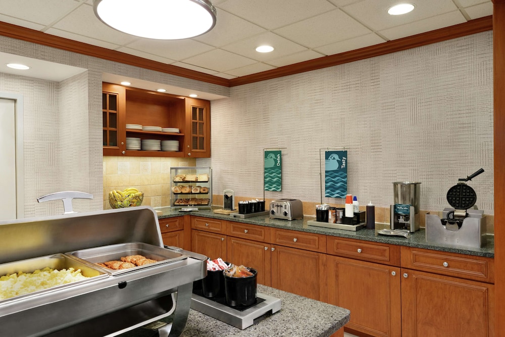 Homewood Suites by Hilton Allentown-Bethlehem Airport 37/38